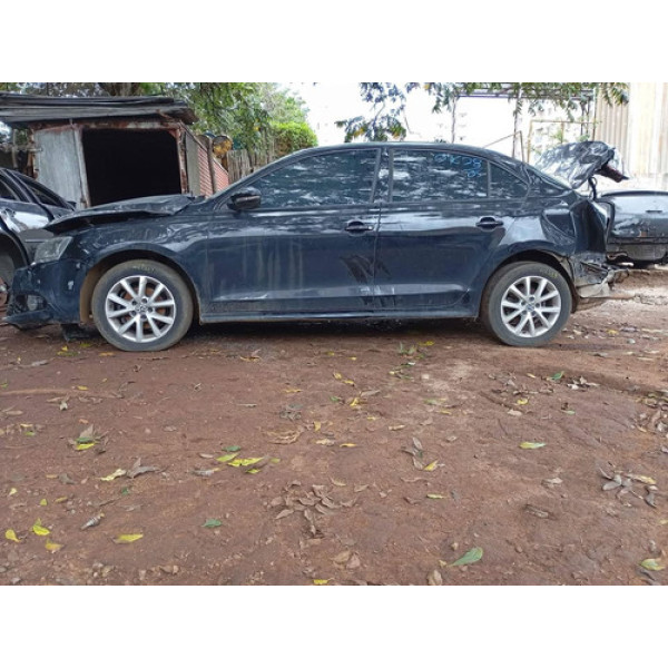 Volkswagen Jetta 2.0 Flex 2013 Sucata/motor/cambio/suspensão